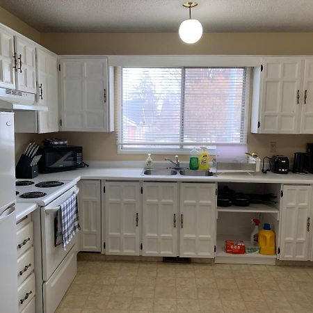 Mt Pleasant Nw 2 Bedrooms 500 Calgary Ngoại thất bức ảnh