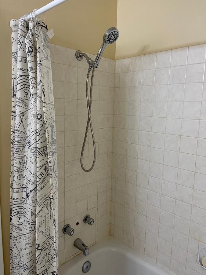 Mt Pleasant Nw 2 Bedrooms 500 Calgary Ngoại thất bức ảnh