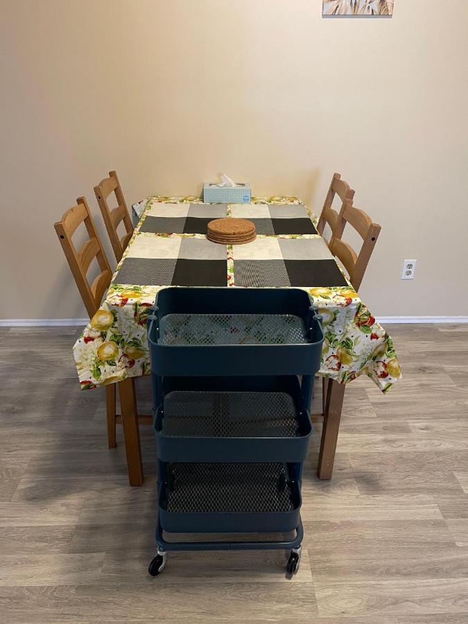 Mt Pleasant Nw 2 Bedrooms 500 Calgary Ngoại thất bức ảnh