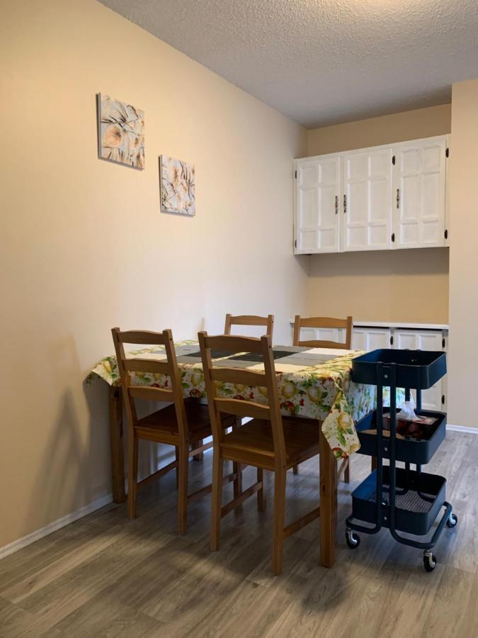 Mt Pleasant Nw 2 Bedrooms 500 Calgary Ngoại thất bức ảnh
